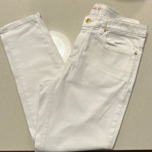 White skinny jeans